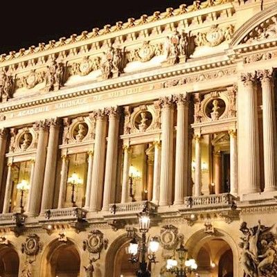 Ile De France Opera Hotel